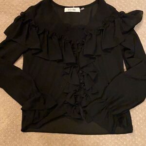 DO+BE blouse. Size Small. Excellent condition. Black